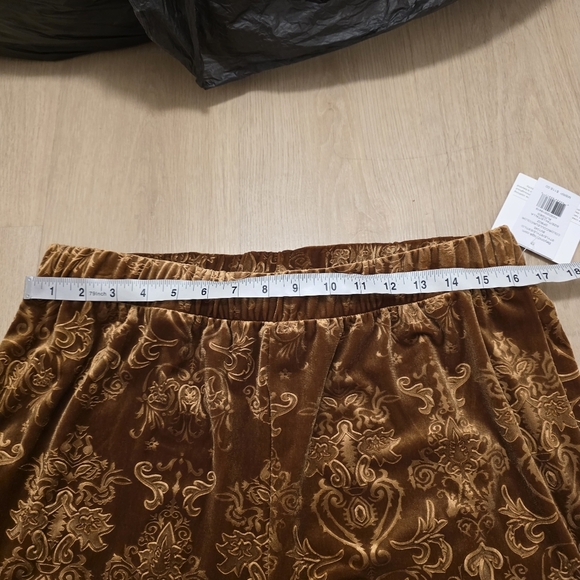NEW Beyond Yoga Velvet Burnout Brown Patterned Boho Best Dressed Pants Size XL - Picture 6 of 13